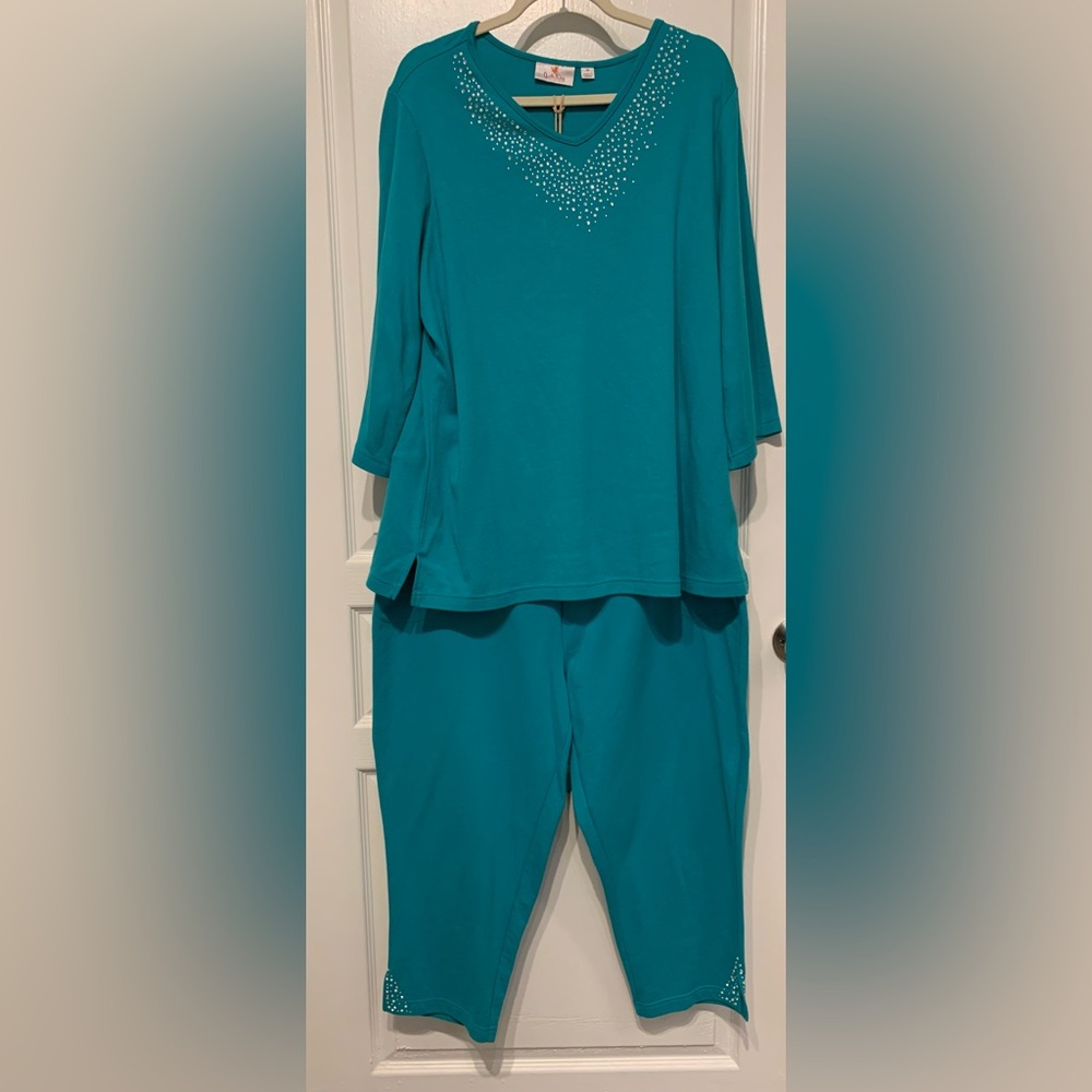 Quacker Factory 2-Piece Teal Cropped Set